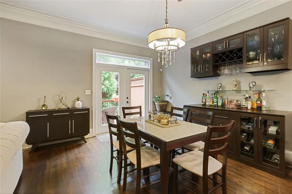 918 Boudreau Court, Sandy Springs, Georgia 30328, 4 Bedrooms Bedrooms, ,3 BathroomsBathrooms,Residential,Sold,918 Boudreau Court,6808448