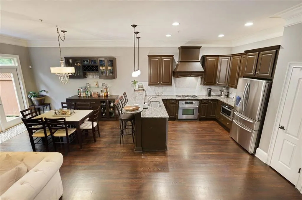 918 Boudreau Court, Sandy Springs, Georgia 30328, 4 Bedrooms Bedrooms, ,3 BathroomsBathrooms,Residential,Sold,918 Boudreau Court,6808448