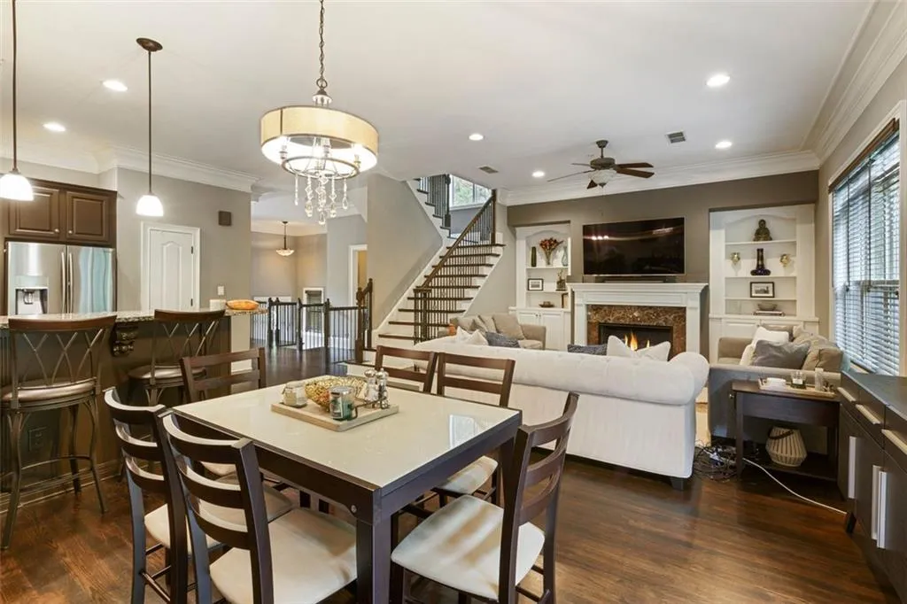 918 Boudreau Court, Sandy Springs, Georgia 30328, 4 Bedrooms Bedrooms, ,3 BathroomsBathrooms,Residential,Sold,918 Boudreau Court,6808448