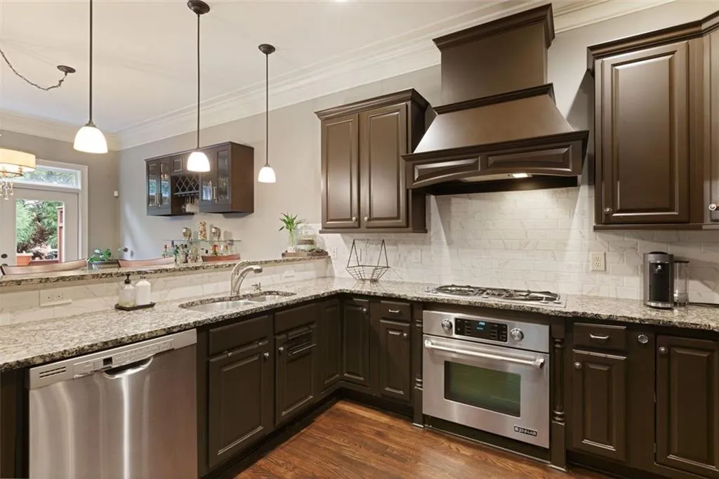 918 Boudreau Court, Sandy Springs, Georgia 30328, 4 Bedrooms Bedrooms, ,3 BathroomsBathrooms,Residential,Sold,918 Boudreau Court,6808448