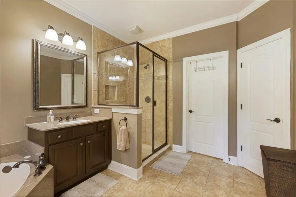 918 Boudreau Court, Sandy Springs, Georgia 30328, 4 Bedrooms Bedrooms, ,3 BathroomsBathrooms,Residential,Sold,918 Boudreau Court,6808448