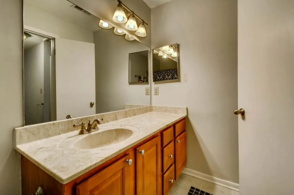 6900 Roswell Road Unit I-8, Atlanta, Georgia 30328, 3 Bedrooms Bedrooms, ,2 BathroomsBathrooms,Residential,Sold,6900 Roswell Road Unit I-8,6001472