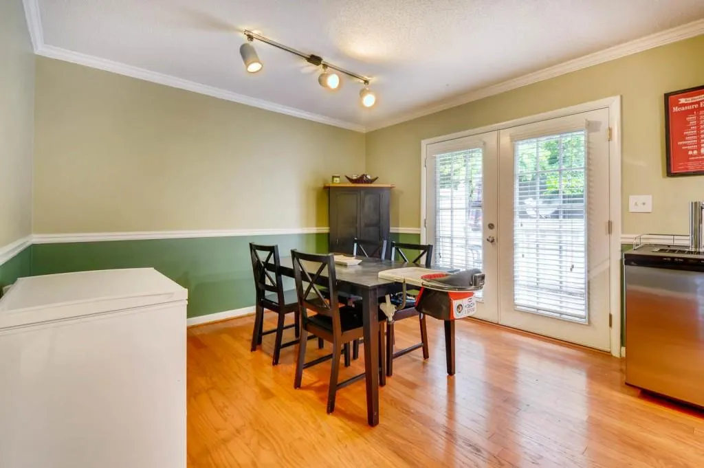 6900 Roswell Road Unit I-8, Atlanta, Georgia 30328, 3 Bedrooms Bedrooms, ,2 BathroomsBathrooms,Residential,Sold,6900 Roswell Road Unit I-8,6001472