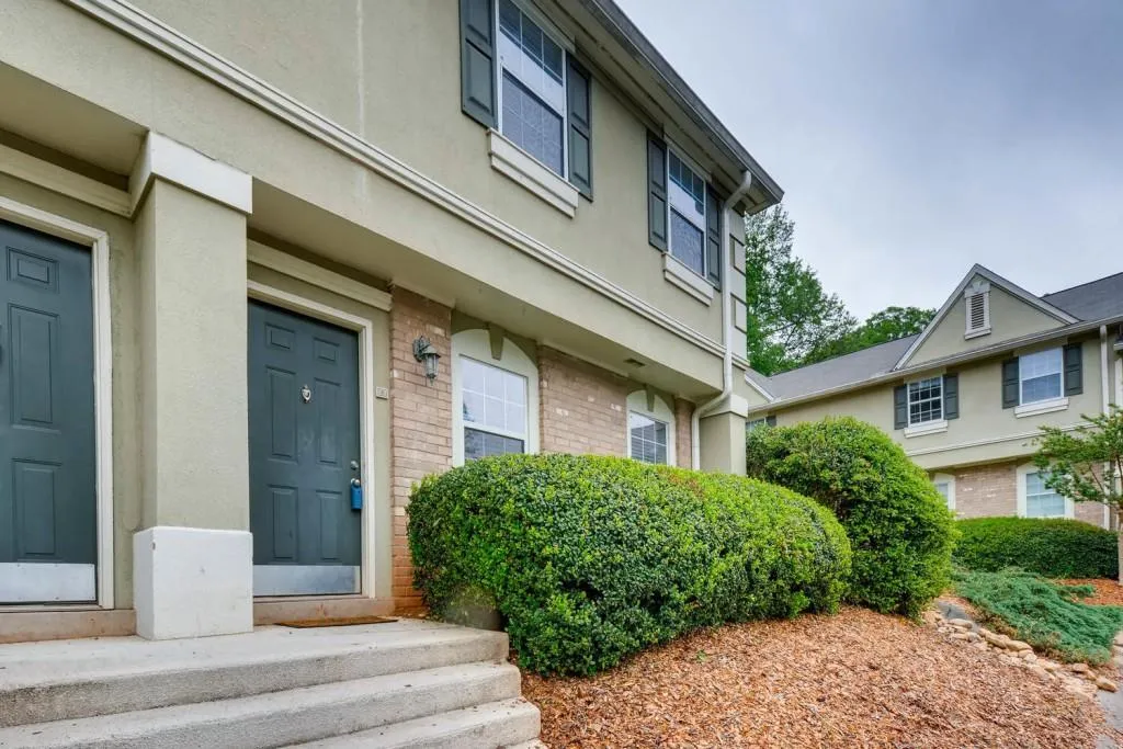 6900 Roswell Road Unit I-8, Atlanta, Georgia 30328, 3 Bedrooms Bedrooms, ,2 BathroomsBathrooms,Residential,Sold,6900 Roswell Road Unit I-8,6001472