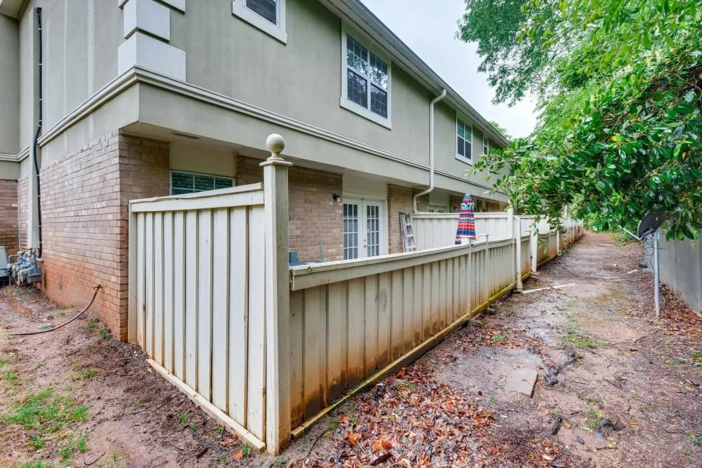 6900 Roswell Road Unit I-8, Atlanta, Georgia 30328, 3 Bedrooms Bedrooms, ,2 BathroomsBathrooms,Residential,Sold,6900 Roswell Road Unit I-8,6001472