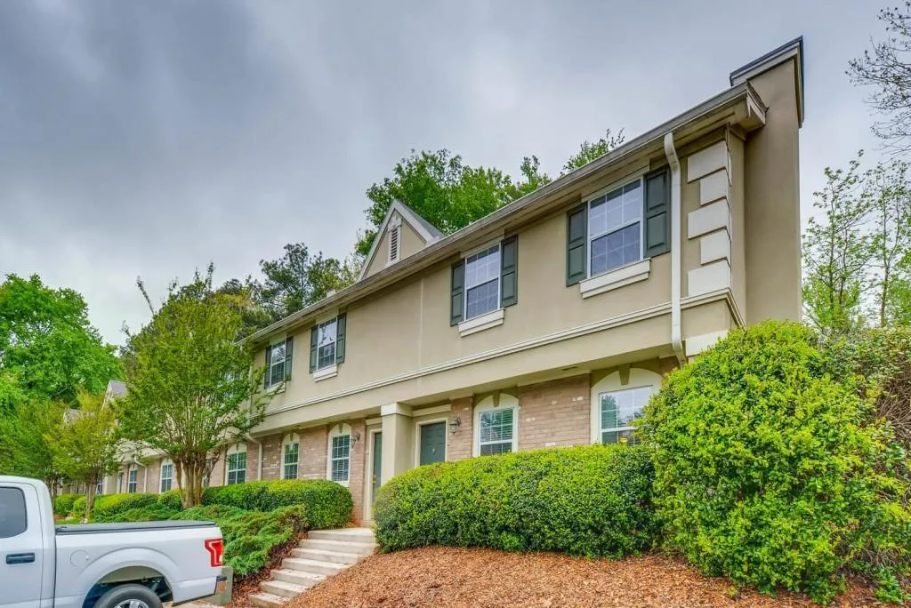 6900 Roswell Road Unit I-8, Atlanta, Georgia 30328, 3 Bedrooms Bedrooms, ,2 BathroomsBathrooms,Residential,Sold,6900 Roswell Road Unit I-8,6001472