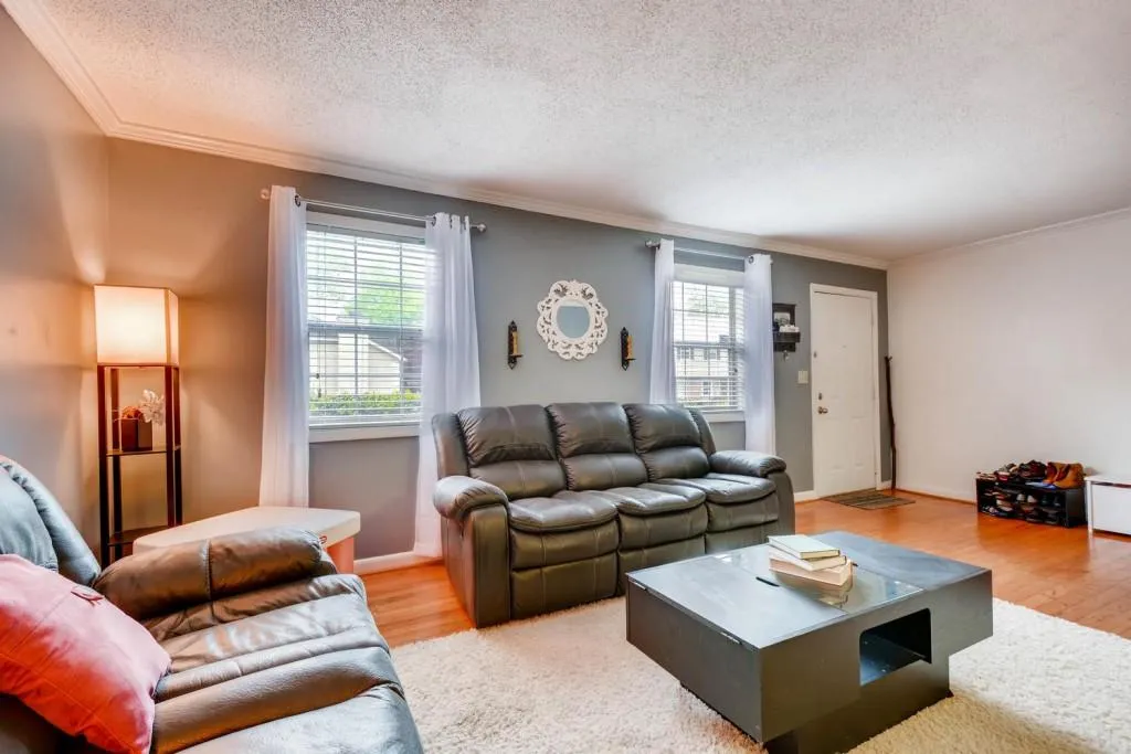 6900 Roswell Road Unit I-8, Atlanta, Georgia 30328, 3 Bedrooms Bedrooms, ,2 BathroomsBathrooms,Residential,Sold,6900 Roswell Road Unit I-8,6001472