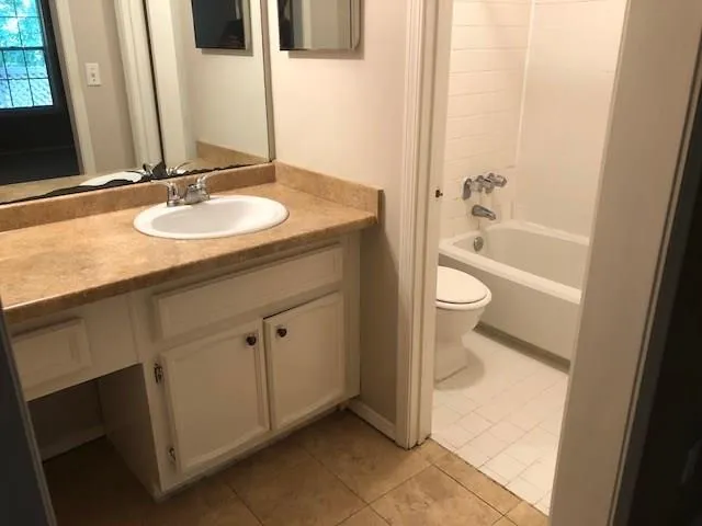 1004 Vicksburg Place Unit 1004, Sandy Springs, Georgia 30350, 2 Bedrooms Bedrooms, ,2 BathroomsBathrooms,Residential,Sold,1004 Vicksburg Place Unit 1004,6053867