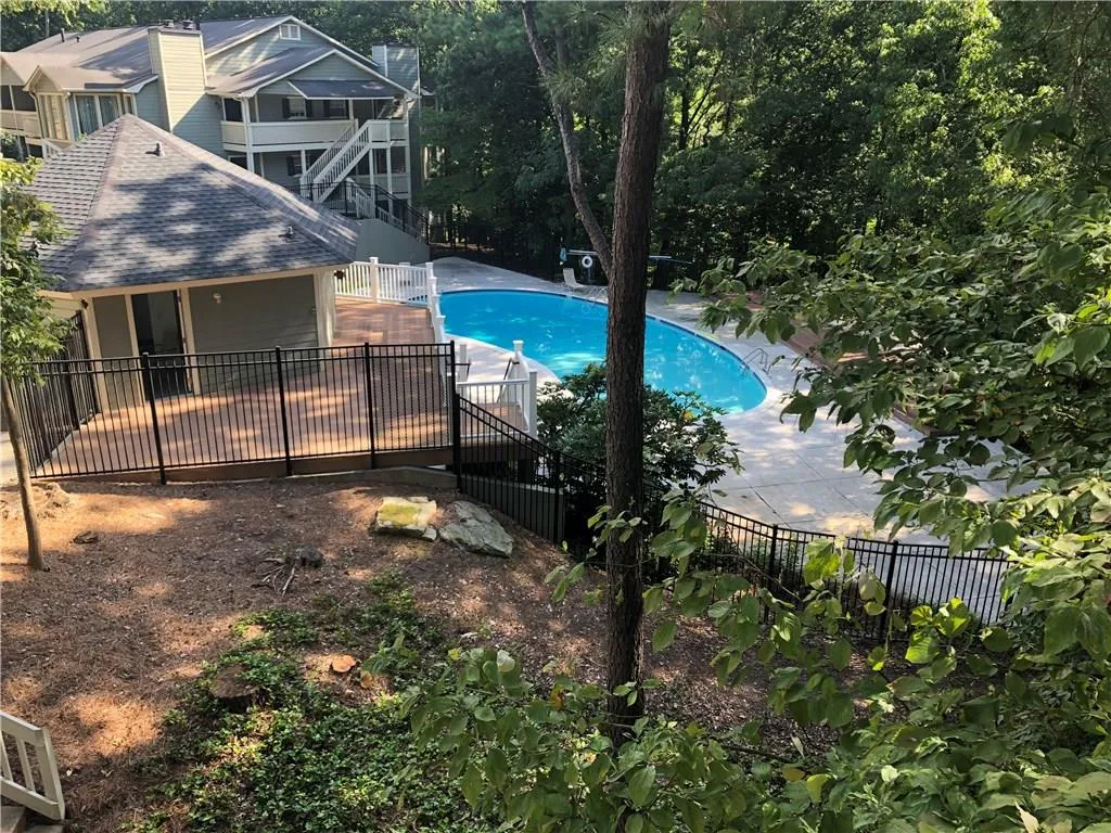 1004 Vicksburg Place Unit 1004, Sandy Springs, Georgia 30350, 2 Bedrooms Bedrooms, ,2 BathroomsBathrooms,Residential,Sold,1004 Vicksburg Place Unit 1004,6053867