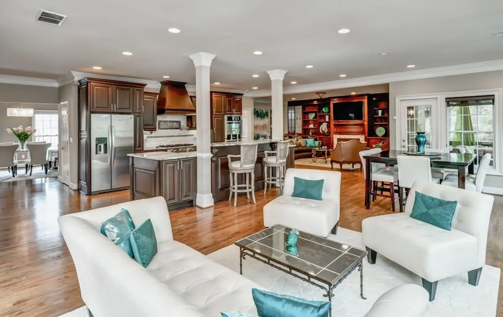 150 Inland Ridge Way, Atlanta, Georgia 30342, 6 Bedrooms Bedrooms, ,4 BathroomsBathrooms,Residential,Sold,150 Inland Ridge Way,5981154