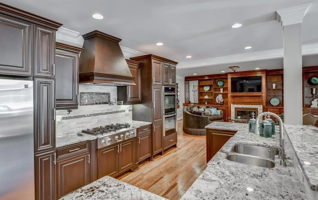 150 Inland Ridge Way, Atlanta, Georgia 30342, 6 Bedrooms Bedrooms, ,4 BathroomsBathrooms,Residential,Sold,150 Inland Ridge Way,5981154
