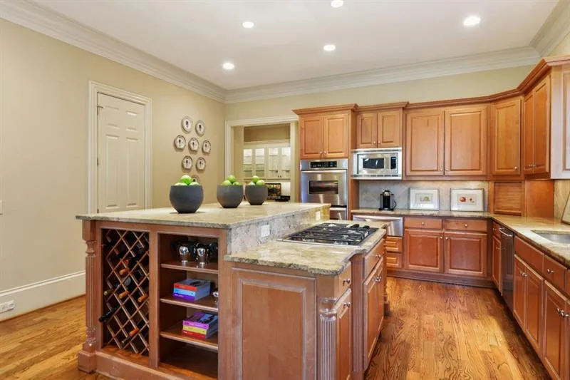 5980 Long Island Drive, Sandy Springs, Georgia 30328, 4 Bedrooms Bedrooms, ,4 BathroomsBathrooms,Residential,Sold,5980 Long Island Drive,6626835