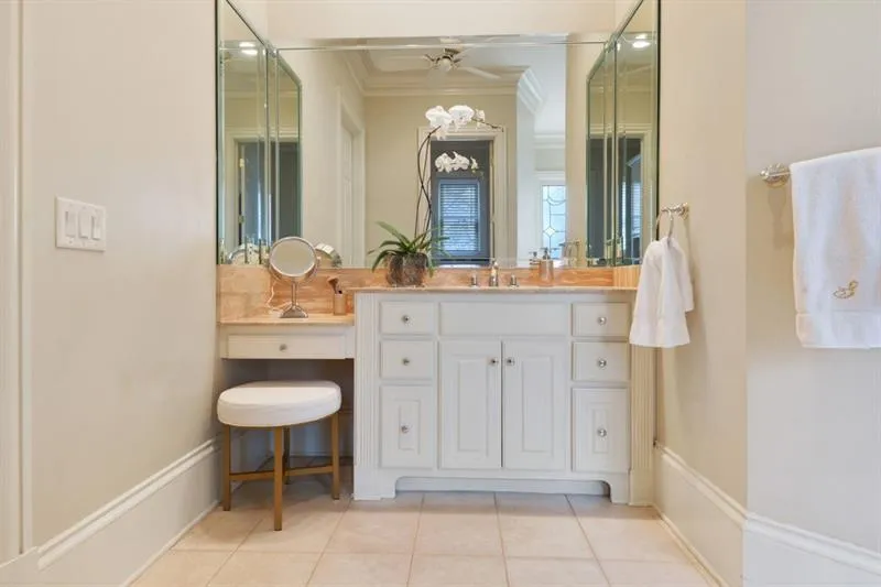 5980 Long Island Drive, Sandy Springs, Georgia 30328, 4 Bedrooms Bedrooms, ,4 BathroomsBathrooms,Residential,Sold,5980 Long Island Drive,6626835