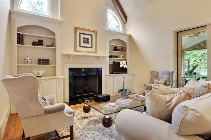5980 Long Island Drive, Sandy Springs, Georgia 30328, 4 Bedrooms Bedrooms, ,4 BathroomsBathrooms,Residential,Sold,5980 Long Island Drive,6626835