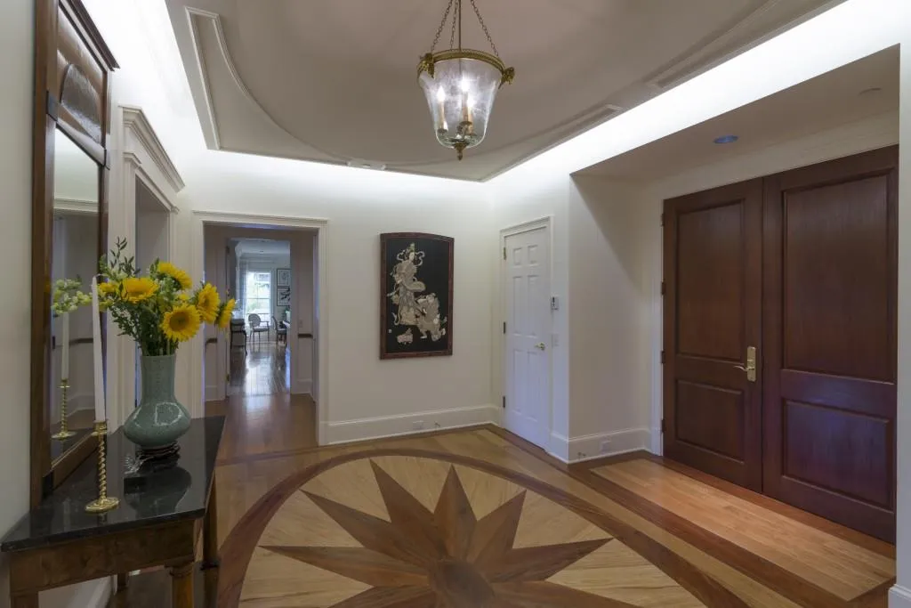 2724 Peachtree Road Ne Unit 201, Atlanta, Georgia 30305, 3 Bedrooms Bedrooms, ,3 BathroomsBathrooms,Residential,Sold,2724 Peachtree Road Ne Unit 201,5726463