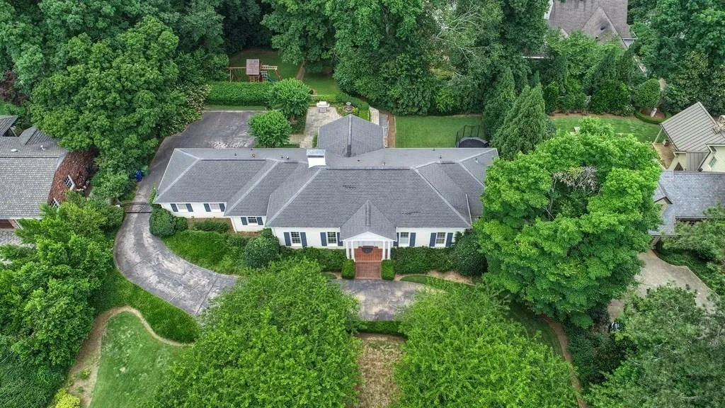 204 Blackland Drive Nw, Atlanta, Georgia 30342, 4 Bedrooms Bedrooms, ,4 BathroomsBathrooms,Residential,Sold,204 Blackland Drive Nw,6025665