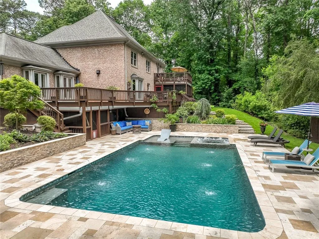 8220 Tynecastle Drive, Sandy Springs, Georgia 30350, 5 Bedrooms Bedrooms, ,4 BathroomsBathrooms,Residential,Sold,8220 Tynecastle Drive,7268284