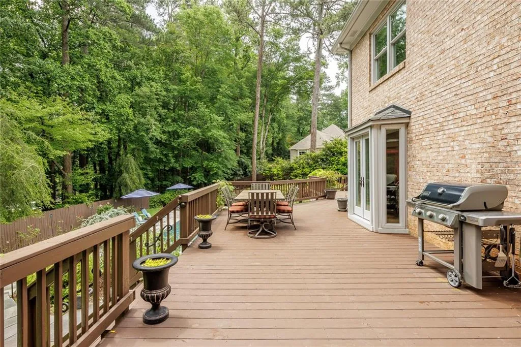 8220 Tynecastle Drive, Sandy Springs, Georgia 30350, 5 Bedrooms Bedrooms, ,4 BathroomsBathrooms,Residential,Sold,8220 Tynecastle Drive,7268284