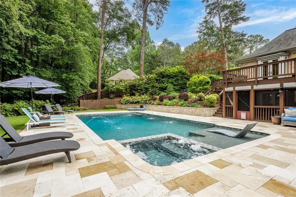 8220 Tynecastle Drive, Sandy Springs, Georgia 30350, 5 Bedrooms Bedrooms, ,4 BathroomsBathrooms,Residential,Sold,8220 Tynecastle Drive,7268284