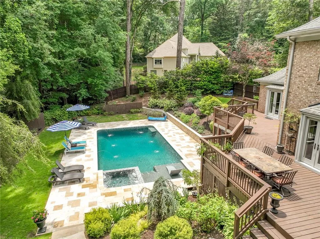 8220 Tynecastle Drive, Sandy Springs, Georgia 30350, 5 Bedrooms Bedrooms, ,4 BathroomsBathrooms,Residential,Sold,8220 Tynecastle Drive,7268284