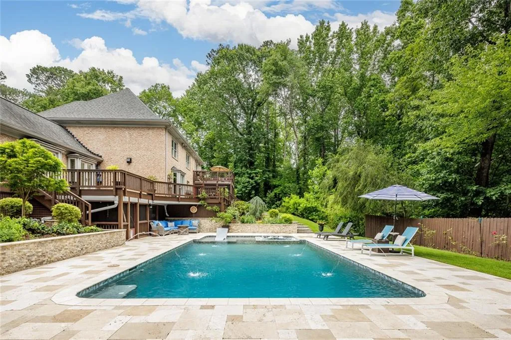 8220 Tynecastle Drive, Sandy Springs, Georgia 30350, 5 Bedrooms Bedrooms, ,4 BathroomsBathrooms,Residential,Sold,8220 Tynecastle Drive,7268284