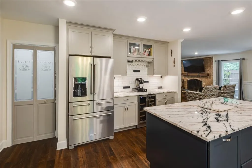 8220 Tynecastle Drive, Sandy Springs, Georgia 30350, 5 Bedrooms Bedrooms, ,4 BathroomsBathrooms,Residential,Sold,8220 Tynecastle Drive,7268284