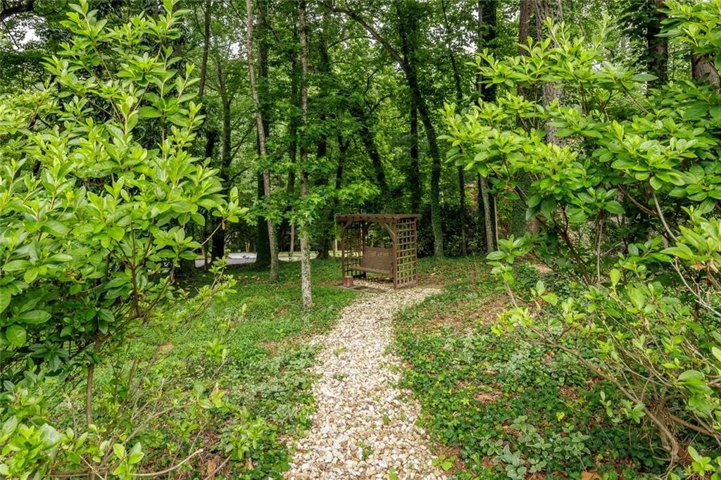 8220 Tynecastle Drive, Sandy Springs, Georgia 30350, 5 Bedrooms Bedrooms, ,4 BathroomsBathrooms,Residential,Sold,8220 Tynecastle Drive,7268284