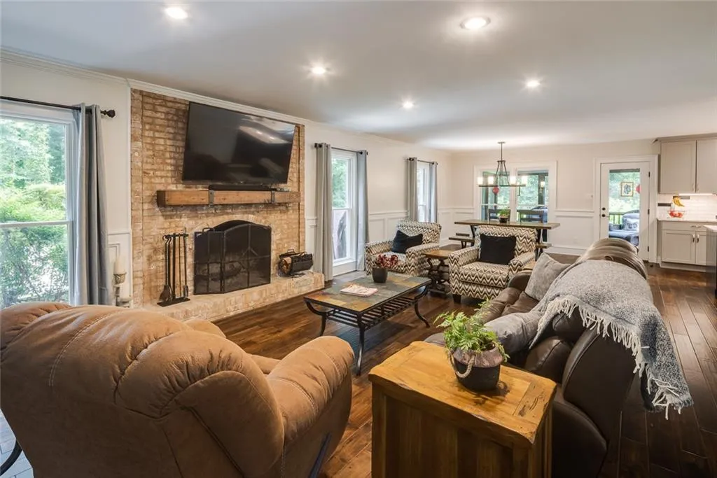 8220 Tynecastle Drive, Sandy Springs, Georgia 30350, 5 Bedrooms Bedrooms, ,4 BathroomsBathrooms,Residential,Sold,8220 Tynecastle Drive,7268284