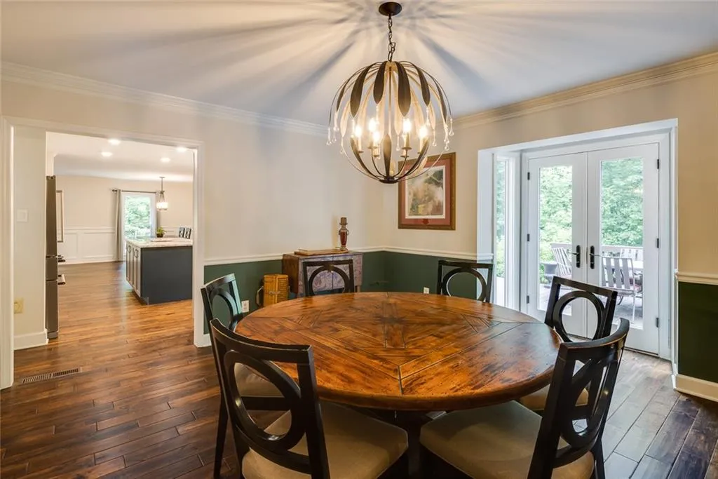 8220 Tynecastle Drive, Sandy Springs, Georgia 30350, 5 Bedrooms Bedrooms, ,4 BathroomsBathrooms,Residential,Sold,8220 Tynecastle Drive,7268284