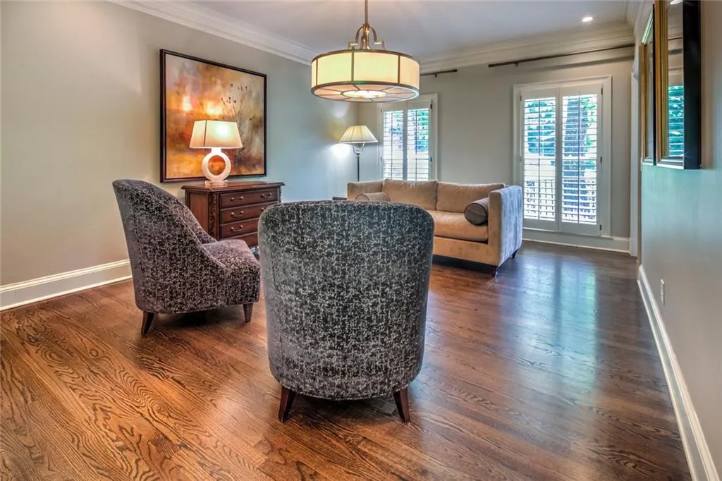 935 Riverside Trace, Sandy Springs, Georgia 30328, 5 Bedrooms Bedrooms, ,5 BathroomsBathrooms,Residential,Sold,935 Riverside Trace,5999132
