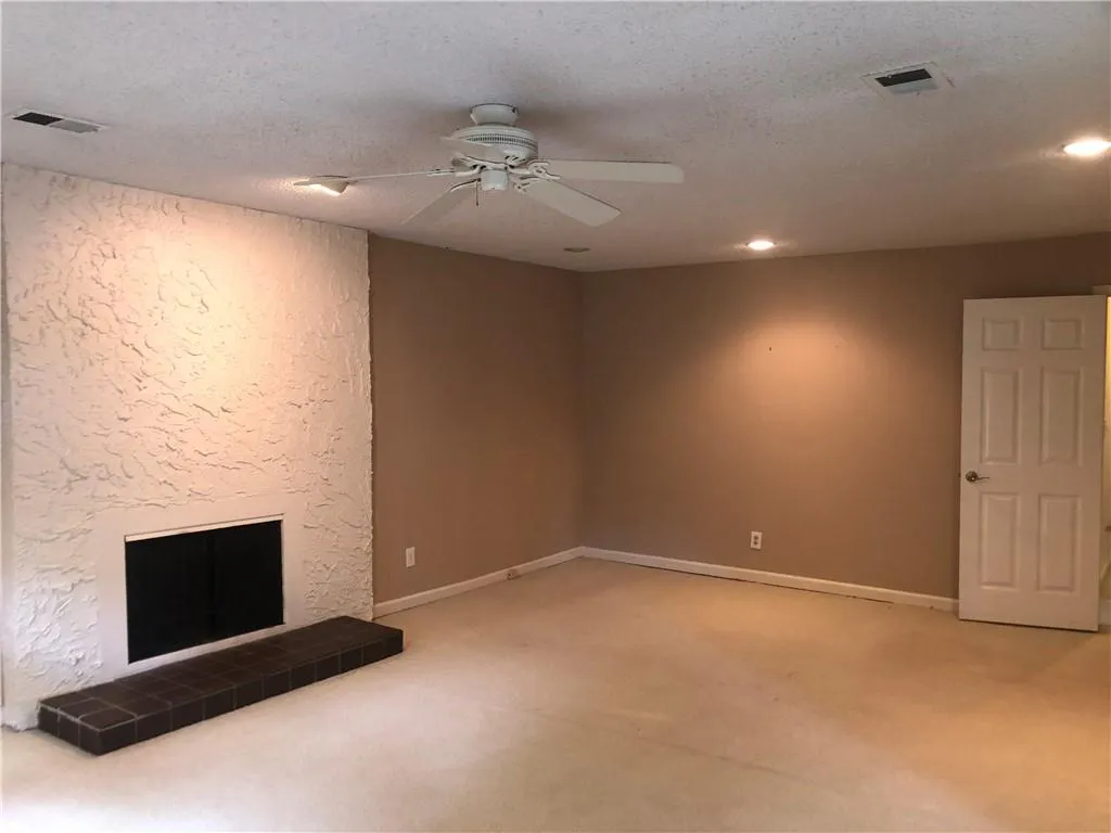 7575 Spalding Lane, Sandy Springs, Georgia 30350, 4 Bedrooms Bedrooms, ,3 BathroomsBathrooms,Residential,Sold,7575 Spalding Lane,6906807