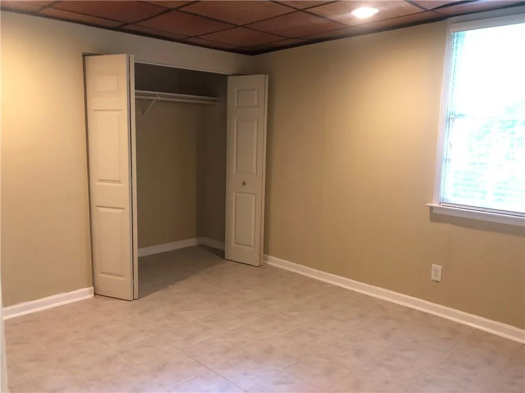 7575 Spalding Lane, Sandy Springs, Georgia 30350, 4 Bedrooms Bedrooms, ,3 BathroomsBathrooms,Residential,Sold,7575 Spalding Lane,6906807