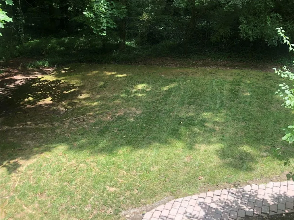 7575 Spalding Lane, Sandy Springs, Georgia 30350, 4 Bedrooms Bedrooms, ,3 BathroomsBathrooms,Residential,Sold,7575 Spalding Lane,6906807