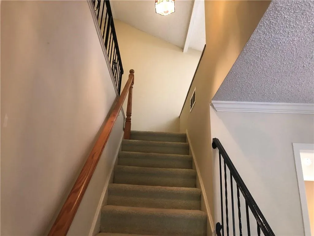 7575 Spalding Lane, Sandy Springs, Georgia 30350, 4 Bedrooms Bedrooms, ,3 BathroomsBathrooms,Residential,Sold,7575 Spalding Lane,6906807