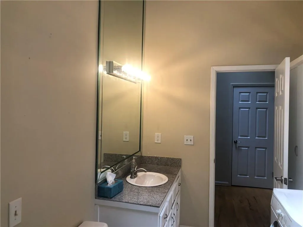 7575 Spalding Lane, Sandy Springs, Georgia 30350, 4 Bedrooms Bedrooms, ,3 BathroomsBathrooms,Residential,Sold,7575 Spalding Lane,6906807