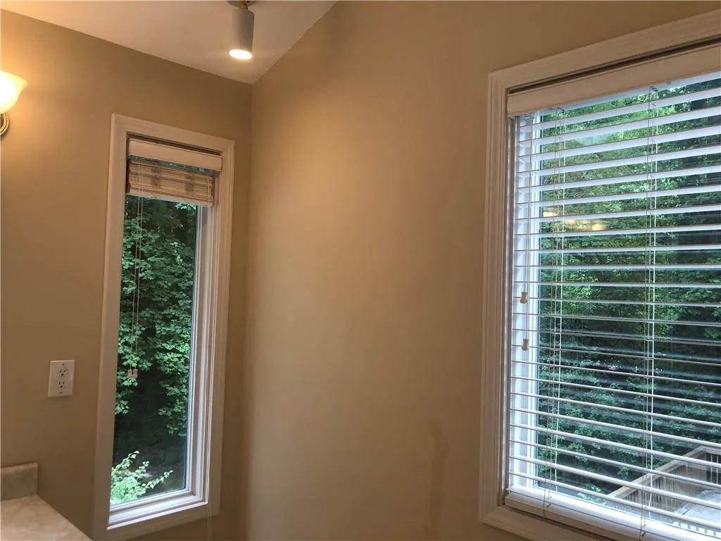 7575 Spalding Lane, Sandy Springs, Georgia 30350, 4 Bedrooms Bedrooms, ,3 BathroomsBathrooms,Residential,Sold,7575 Spalding Lane,6906807