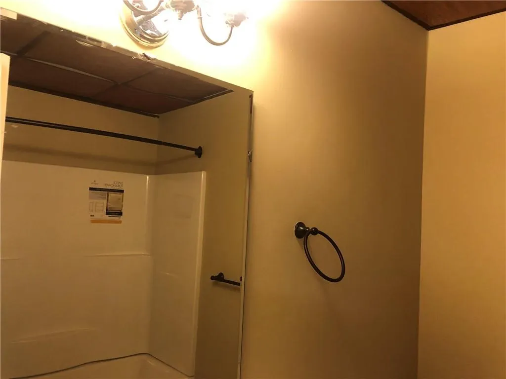 7575 Spalding Lane, Sandy Springs, Georgia 30350, 4 Bedrooms Bedrooms, ,3 BathroomsBathrooms,Residential,Sold,7575 Spalding Lane,6906807