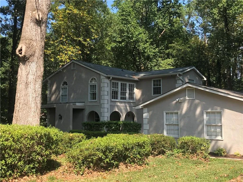 7575 Spalding Lane, Sandy Springs, Georgia 30350, 4 Bedrooms Bedrooms, ,3 BathroomsBathrooms,Residential,Sold,7575 Spalding Lane,6906807