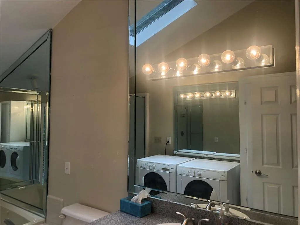 7575 Spalding Lane, Sandy Springs, Georgia 30350, 4 Bedrooms Bedrooms, ,3 BathroomsBathrooms,Residential,Sold,7575 Spalding Lane,6906807