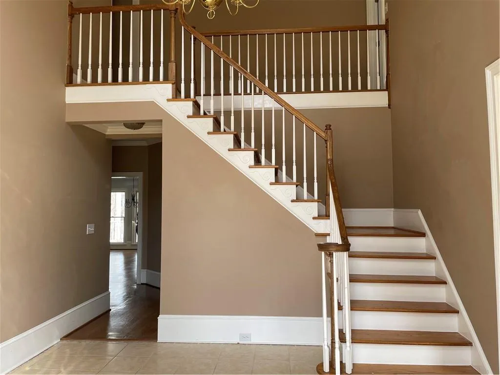 585 Vinington Court, Sandy Springs, Georgia 30350, 6 Bedrooms Bedrooms, ,4 BathroomsBathrooms,Residential,Sold,585 Vinington Court,6853732