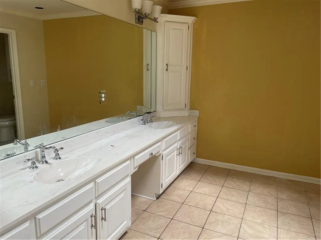 585 Vinington Court, Sandy Springs, Georgia 30350, 6 Bedrooms Bedrooms, ,4 BathroomsBathrooms,Residential,Sold,585 Vinington Court,6853732