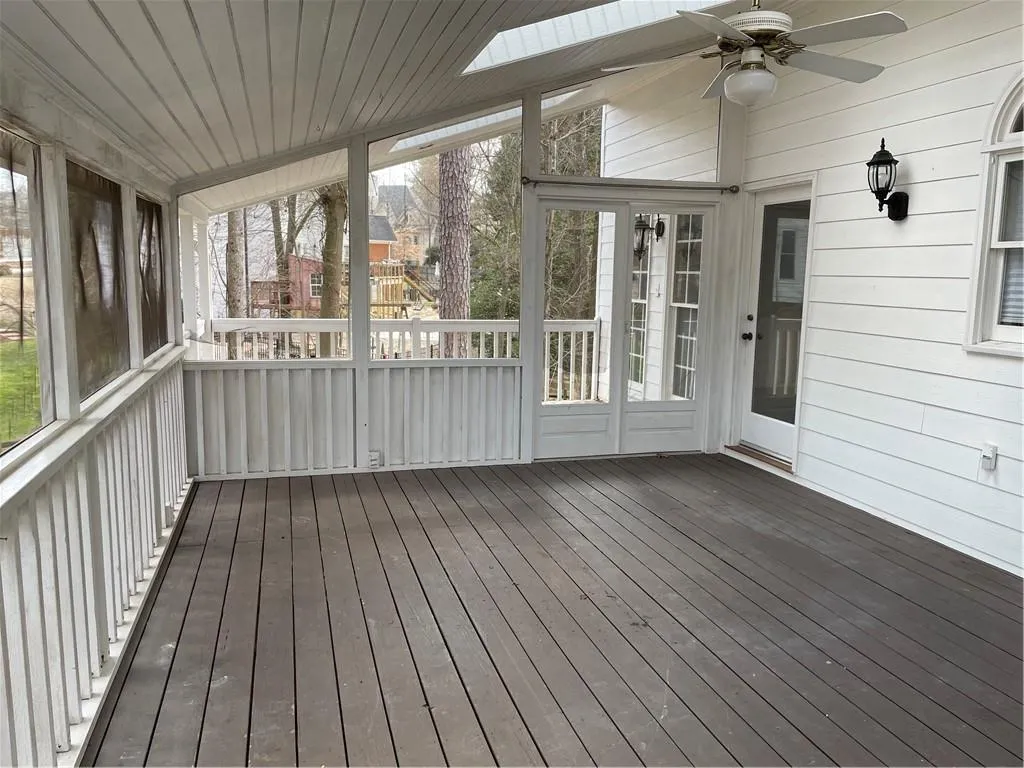 585 Vinington Court, Sandy Springs, Georgia 30350, 6 Bedrooms Bedrooms, ,4 BathroomsBathrooms,Residential,Sold,585 Vinington Court,6853732