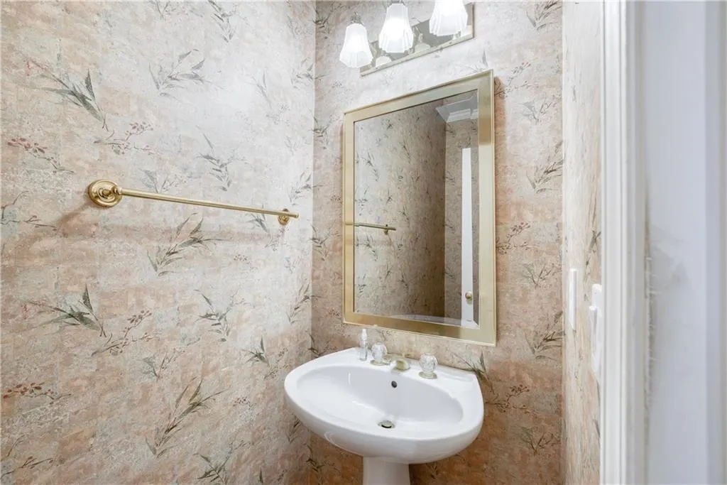 5770 Cameron Hall Place, Atlanta, Georgia 30328, 4 Bedrooms Bedrooms, ,2 BathroomsBathrooms,Residential,Sold,5770 Cameron Hall Place,7056684