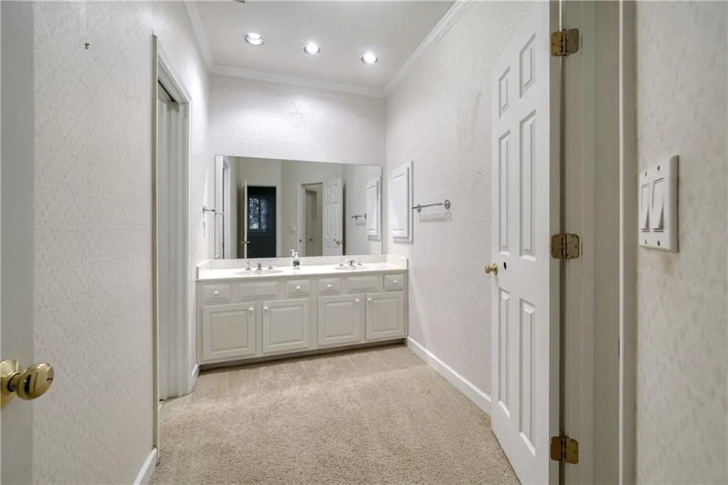 5770 Cameron Hall Place, Atlanta, Georgia 30328, 4 Bedrooms Bedrooms, ,2 BathroomsBathrooms,Residential,Sold,5770 Cameron Hall Place,7056684