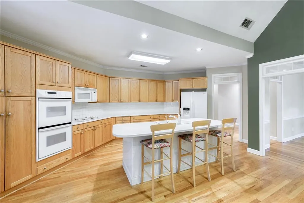 5770 Cameron Hall Place, Atlanta, Georgia 30328, 4 Bedrooms Bedrooms, ,2 BathroomsBathrooms,Residential,Sold,5770 Cameron Hall Place,7056684