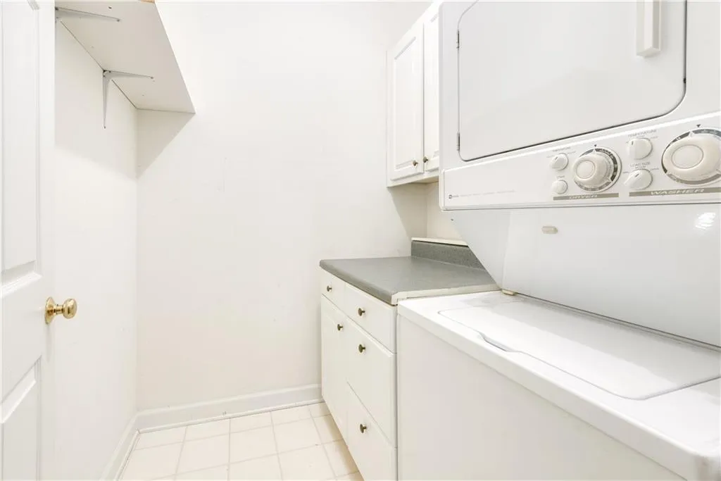 5770 Cameron Hall Place, Atlanta, Georgia 30328, 4 Bedrooms Bedrooms, ,2 BathroomsBathrooms,Residential,Sold,5770 Cameron Hall Place,7056684