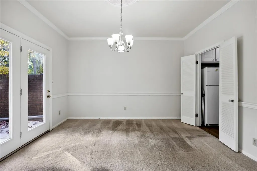 5273 Glenridge Drive, Sandy Springs, Georgia 30342, 3 Bedrooms Bedrooms, ,3 BathroomsBathrooms,Residential,Sold,5273 Glenridge Drive,7142176