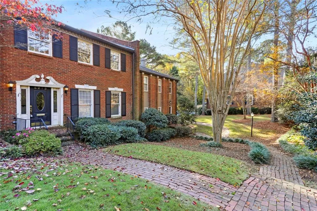 5273 Glenridge Drive, Sandy Springs, Georgia 30342, 3 Bedrooms Bedrooms, ,3 BathroomsBathrooms,Residential,Sold,5273 Glenridge Drive,7142176