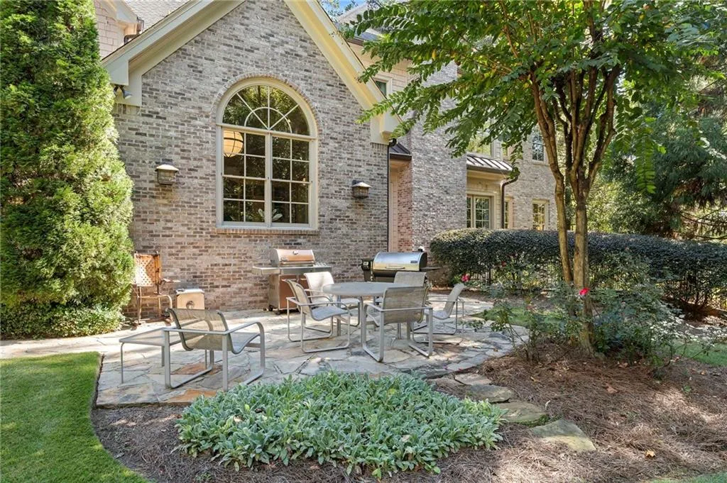 5178 S Trimble Road, Atlanta, Georgia 30342, 6 Bedrooms Bedrooms, ,7 BathroomsBathrooms,Residential,For Sale,5178 S Trimble Road,7667665