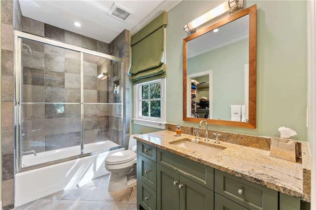 5178 S Trimble Road, Atlanta, Georgia 30342, 6 Bedrooms Bedrooms, ,7 BathroomsBathrooms,Residential,For Sale,5178 S Trimble Road,7667665